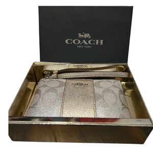 COACH Boxed Signature Stripe Corner Zip Platinum Metallic Wristlet NIB